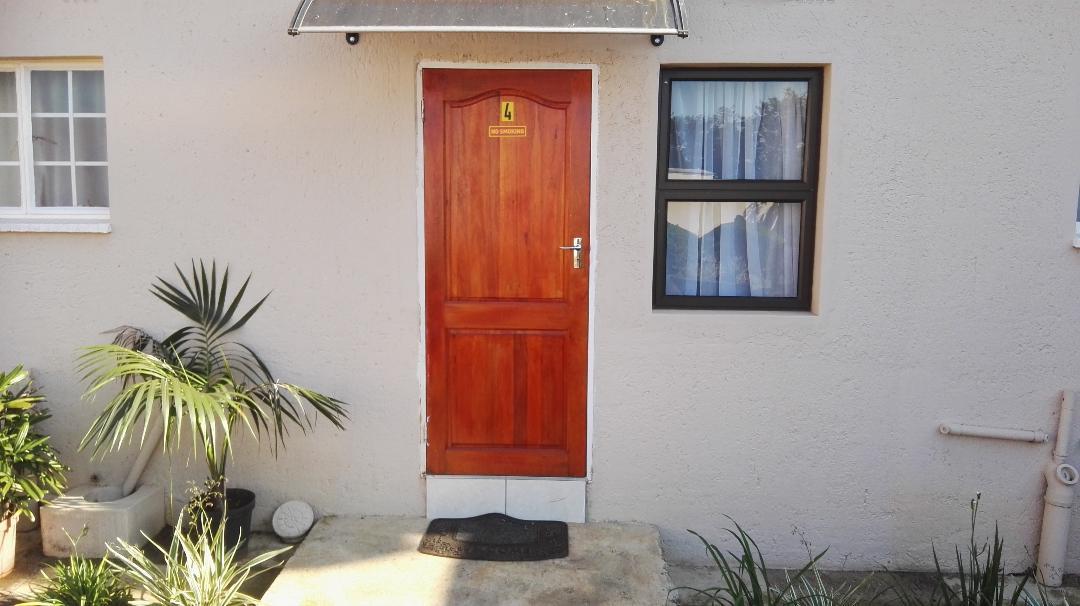 Ezulwini Guest House ภายนอก รูปภาพ
