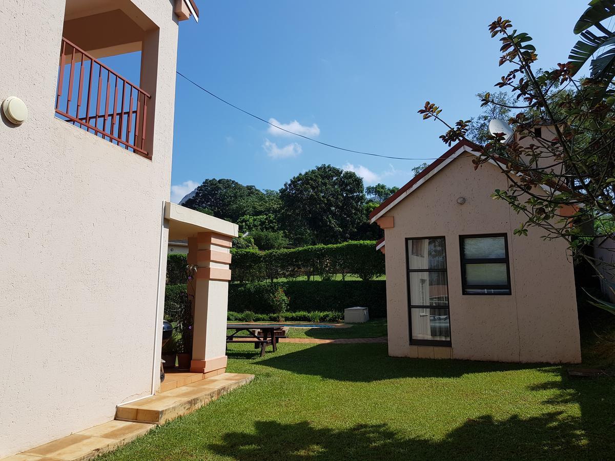 Ezulwini Guest House ภายนอก รูปภาพ