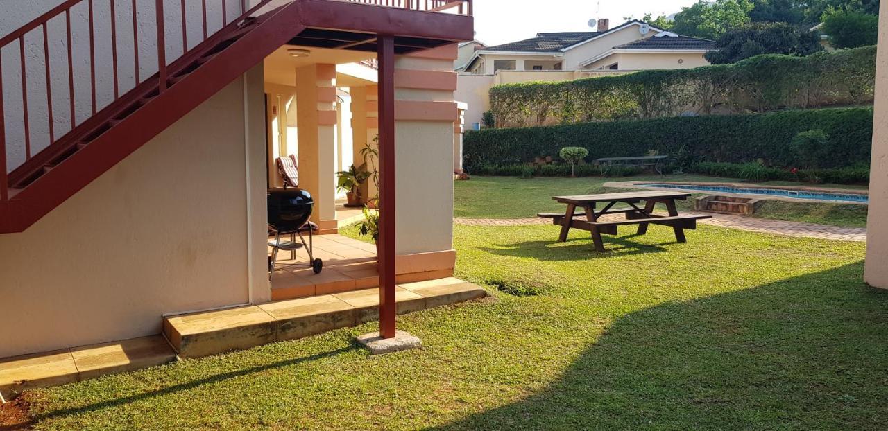 Ezulwini Guest House ภายนอก รูปภาพ